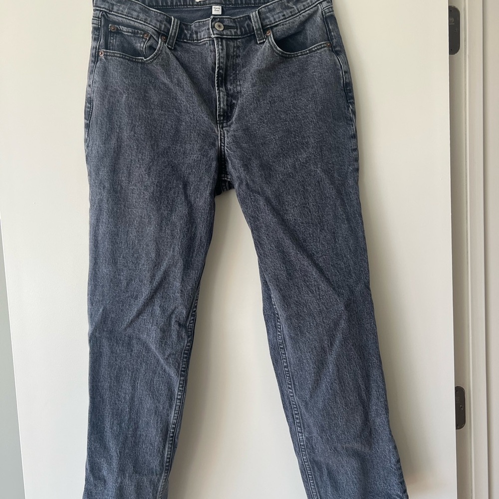 Abercrombie Women’s Faded Black Mid Rise 90’s Straight Curve Love 8 short